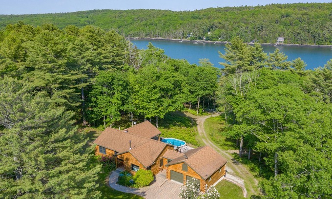 Wiscasset House | Make Shimmering River Retreat your Maine Coastal getaway!