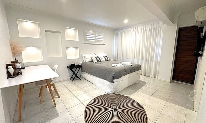 Tugun House | Make some memories at this unique & pet friendly holiday home