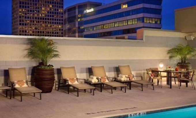 Uptown Hotel | Making The Best Memories Along The Way! w/Outdoor Pool, Near Bayou Bend!
