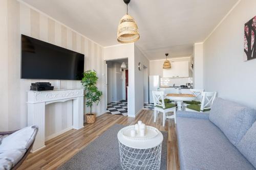 Warsaw Apartment | Maklakiewicza 17 - 700m od szpitala MSWiA - 4km do Lotniska Chopina - mały balkon - Piękny widok na centrum Warszawy