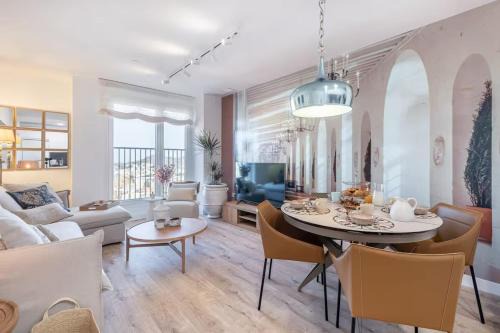 Palma-Palmilla Apartment | Malaga Skyline 7 Pool & Parking Free