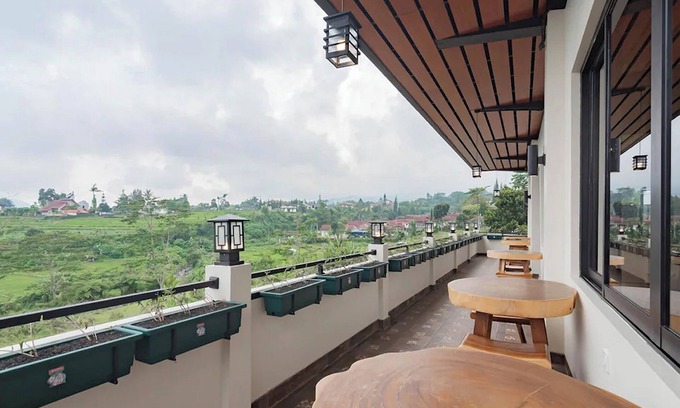 Cipanas Hotel | Mamifokobo Hotel & Glamping
