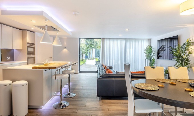 Trafford Cottage | Manchester's Hidden Gem