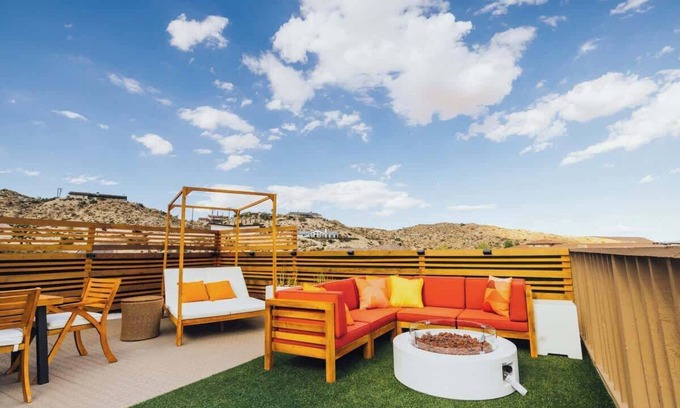 Yucca Valley House | Mandarin Escape By The Cohost Company