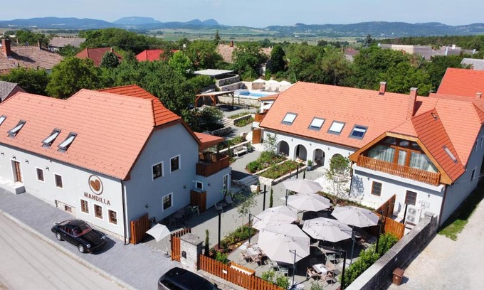 Koveskal House | Mandilla