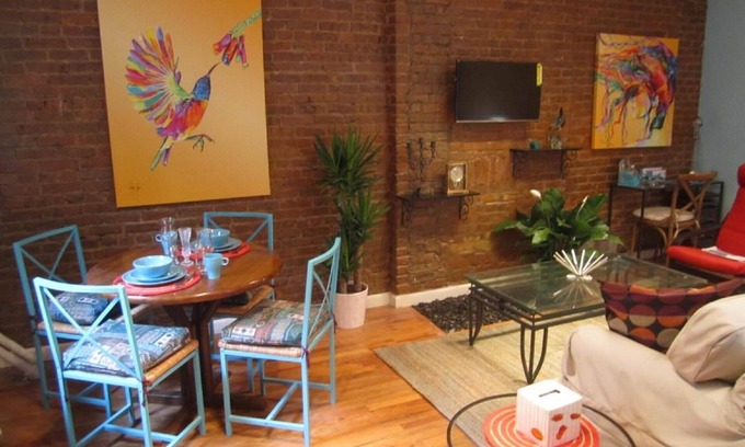 Central Park North Apartment | Manhattan Gem! Walk to University/Apollo Theatre/Rest/Shop. Mins to Subway. WiFi