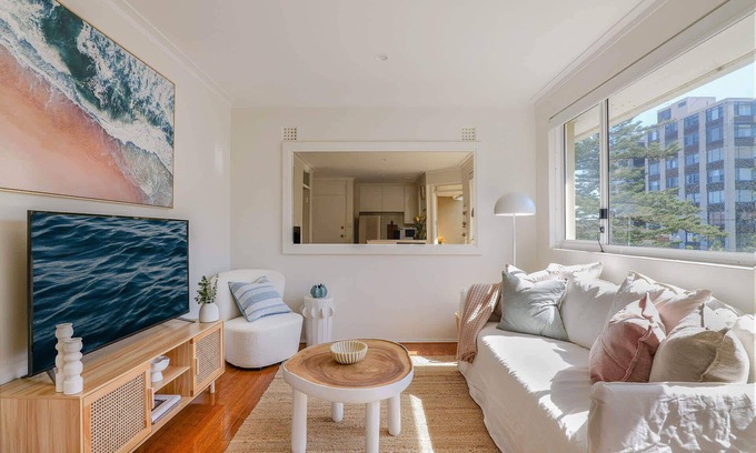 Manly Apartment | Manly Beach Haven w Parking