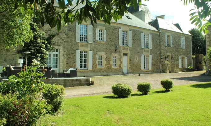 Tracy-Bocage House | Manoir de la Queue Du Renard