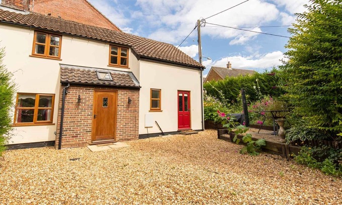 Dersingham Cottage | Manor Road Cottage | Countryside cottage near Sandringham Estate