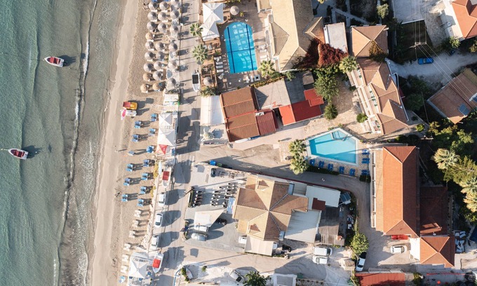 Porto Koukla Apartment | Manthos Apts - Garden View Studio