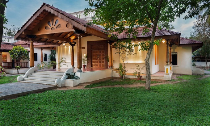 Thiruvidaimarudur Hotel | Mantra Koodam - CGH Earth
