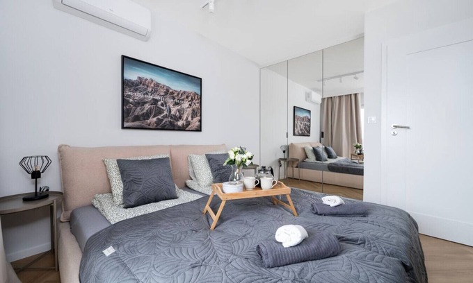 Lodz Apartment | Manufaktura Suites - 76m2, Parking, A/C