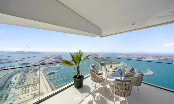 Dubai Marina Apartment | Manzil - Ultra Lux 3BR with Palm Jumeirah and Sea View in Beach Vista Tower, Near Dubai Harbour