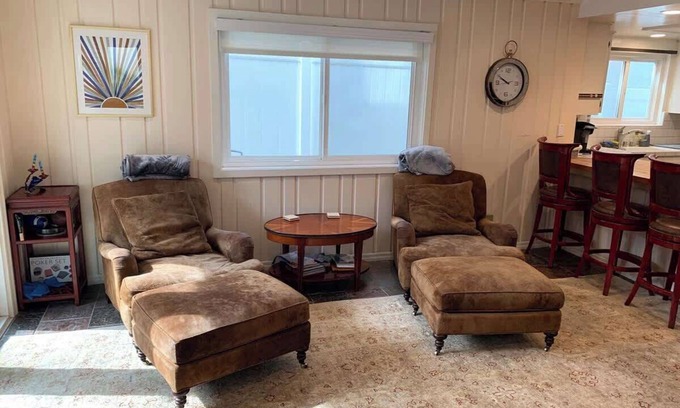 Old Towne House | Marbella Lane - 3BR Coastal Charm in Seal Beach