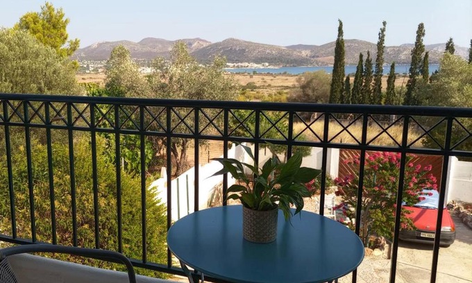 Anavyssos Apartment | Marco Polo's Mooring Cozy Navy House