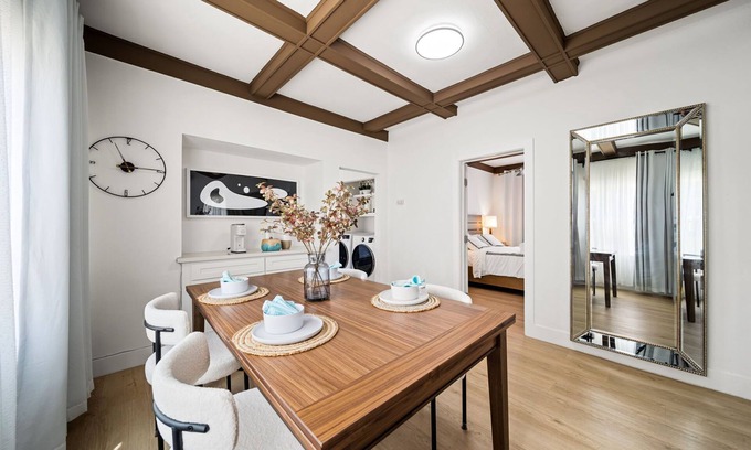 Alhambra Apartment | Marengo two bedroom house with two complementary parking included