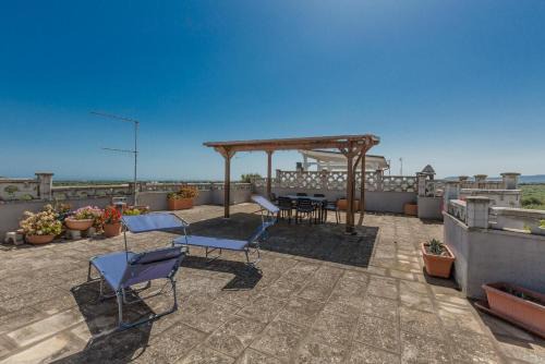 Pozzo Faceto Apartment | Margaret House by BarbarHouse