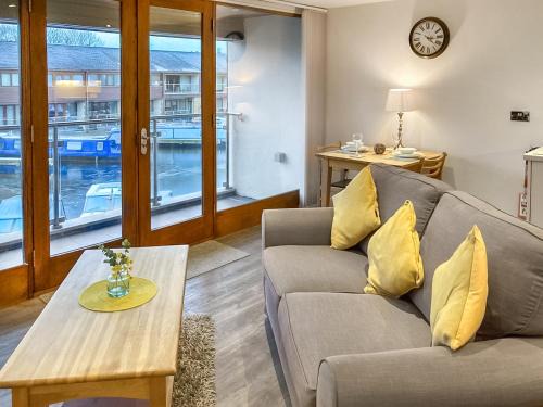 Tewitfield House | Marina Haven