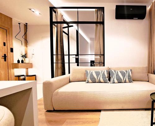 Ostroda Apartment | Marina Ostróda III - widok na jezioro, podziemny garaż, winda, klimatyzacja, wanna i prysznic, 2 łazienki, lux