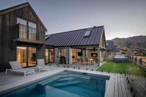 Wanaka House | Marjon Peak Retreat Wanaka