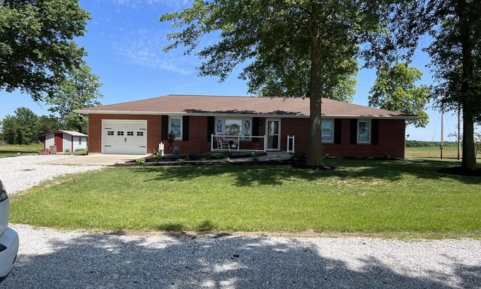 Santa Fe House | Mark Twain Lake house with 20 acres of privacy & minutes from MTL boat ramps.