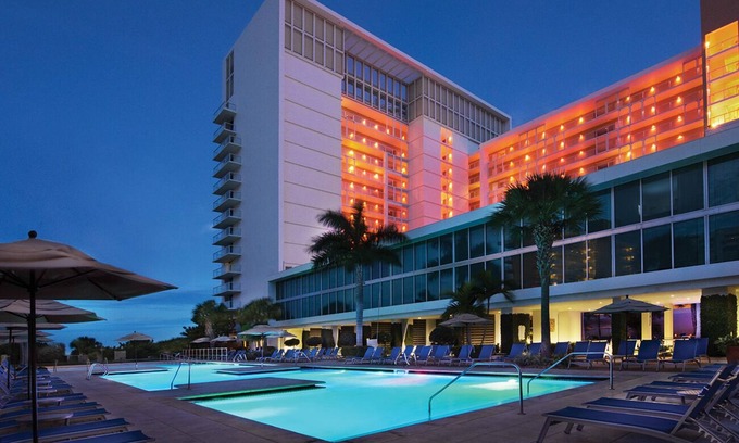 Marco Island Condo | Marriott's Crystal Shores. Luxury awaits in Marco Island- 2 bedroom villa!