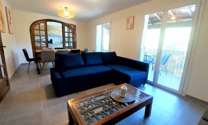 Saint-Sebastien-d'Aigrefeuille Apartment | Mas Anahata - In the heart of nature, Apartment Le nid des hirondelles