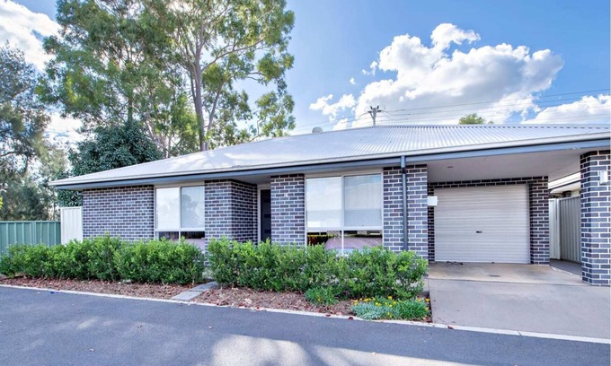 Dubbo Apartment | Mason's Lodge - Family Entertainer, Close to Mall