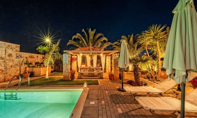 Kalathas Villa | Massive Luxury Villa*private heated pool*Perfect 4 large groups up to 16 guests