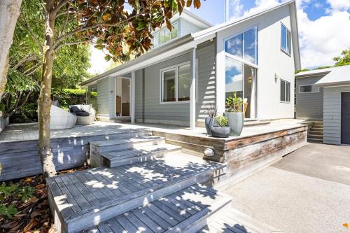 Wanaka House | Matai Cottage and Studio