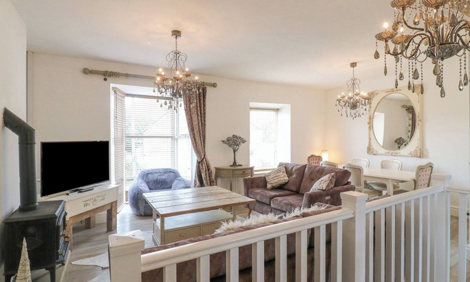Matlock Cottage | MATLOCK MAISONETTE, family friendly in Matlock