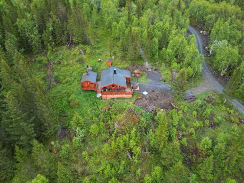 Grovfjord House | Maxi Cabin with Sauna and Jacuzzi