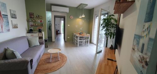 Marina Julia Apartment | MAYA's HOME