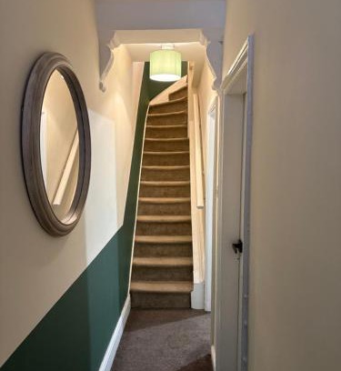 Hull House | Mayfield House