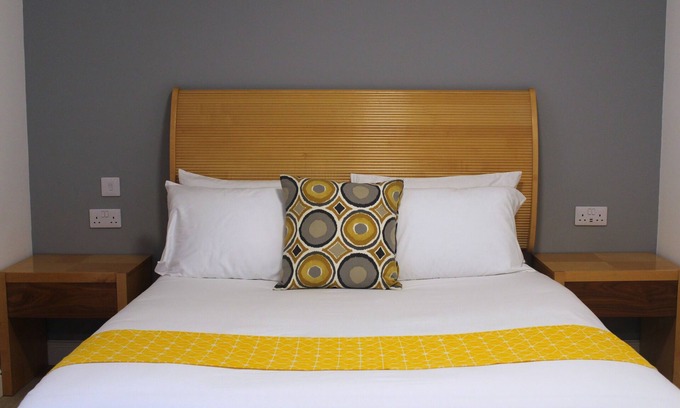 Hull House | Maze Apartments and rooms