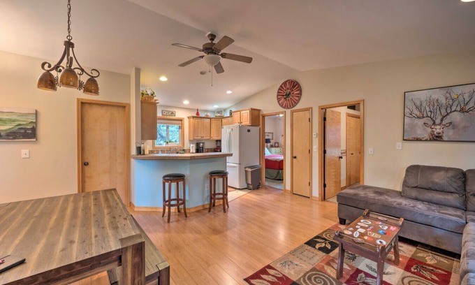 McCall House | McCall Retreat w/AC, BBQ Grill , Bikes & Balcony