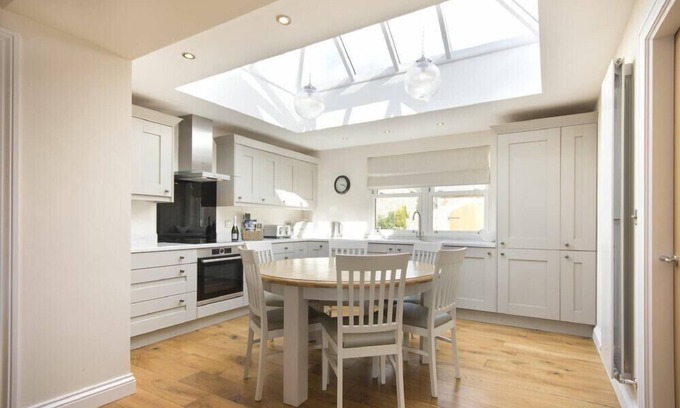 South Charlton Cottage | MEADOW VIEW, pet friendly, country holiday cottage in Alnwick