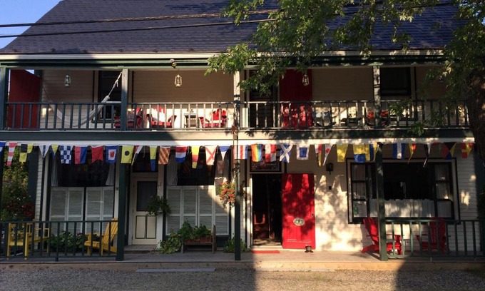 Chester Hotel | Mecklenburgh Inn