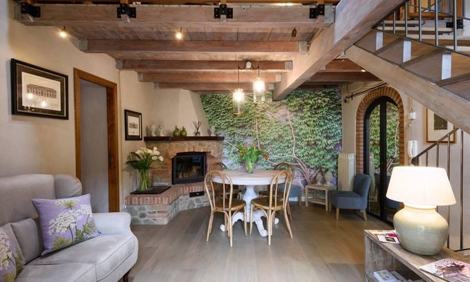 Castiglion Fiorentino Apartment | Medieval Delight! Balcony, Rustic Beams & Brick Fireplace w/Modern Amenities