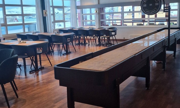 Mehamn Hotel | Mehamn Arctic Hotell AS