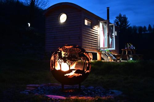 Carmarthen Cabin | Meidrim Meadows luxury shepherd's hut