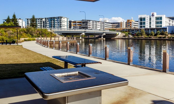 Birtinya Hotel | Mercure Sunshine Coast Kawana Waters