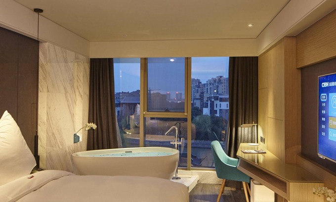 Dongguan Street Hotel | Mercure Yangzhou Dongguan Street