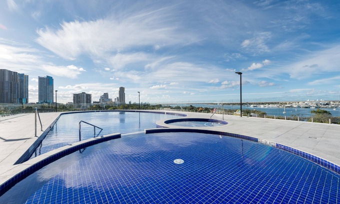 Southport Apartment | Meriton Suites Southport, Gold Coast