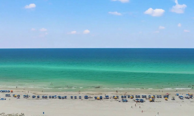 Crystal Shores House | Mermaid Motel Destin- Steps From Crystal Beach! New! Luxury unit Beach House!