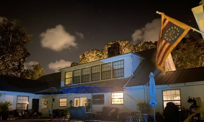 Indianola Estates House | Merritt Island Manor Home with Pool and Outdoor Bar 10 Minutes to Beaches