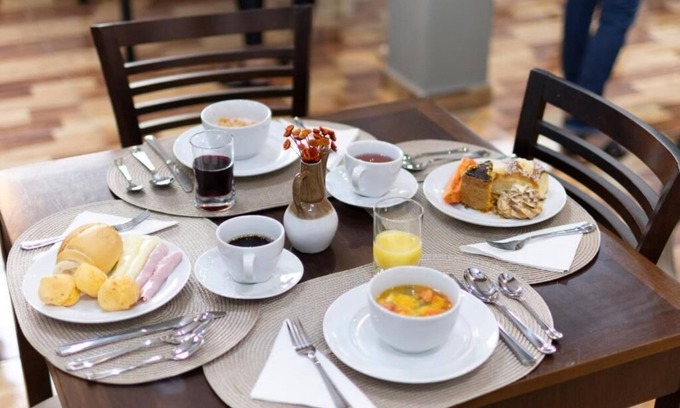 Aguas de Lindoia Bed & Breakfast | Metro Hotel