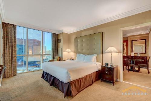 Las Vegas House | MGM Signature-17-801 1Br2Ba F1 Strip View Balcony