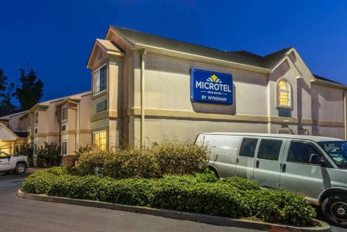 Auburn Hotel | Microtel Inn & Suites by Wyndham Auburn