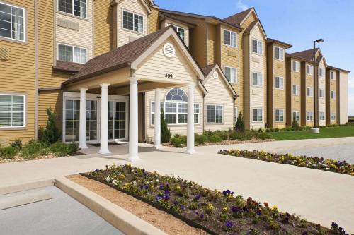 Cotulla Hotel | Microtel Inn & Suites Cotulla